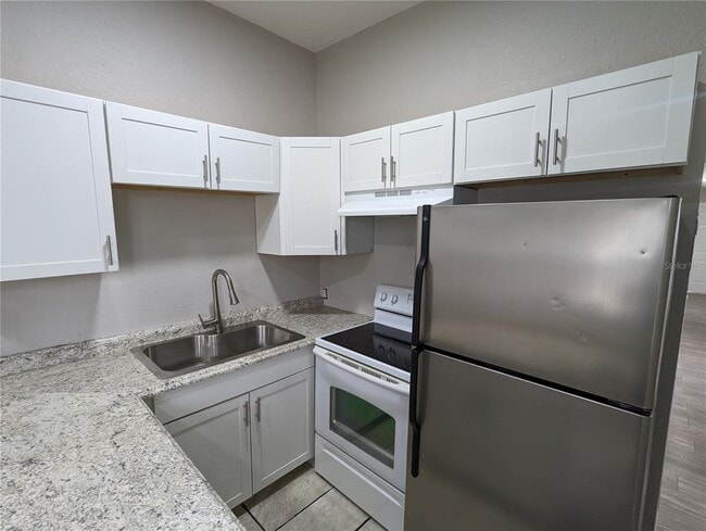 Foto del edificio - 1801 N Armenia Ave