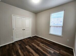 Building Photo - 24106 Silver Sunset Ln