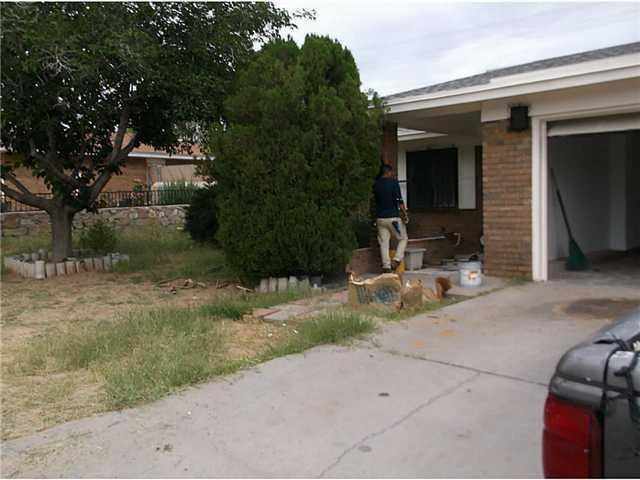 Building Photo - 3116 Hector Dr