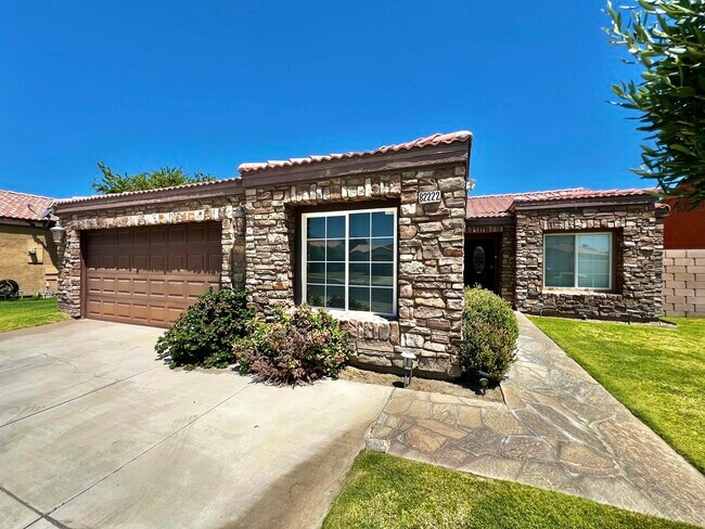 Foto del edificio - 82222 Pinyon Ave