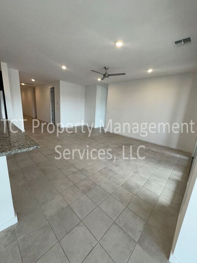 Foto del edificio - Beautiful newer home in San Tan Groves