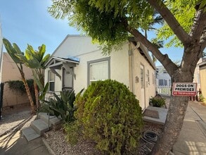Building Photo - 8816 La Mesa Blvd