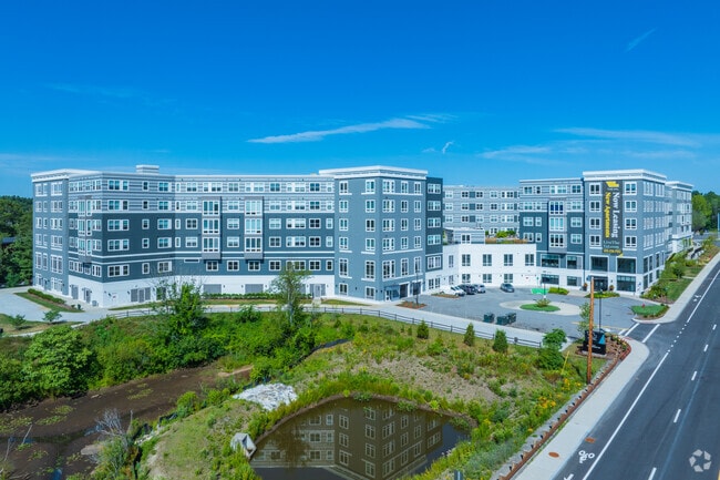 Building Photo - The Val