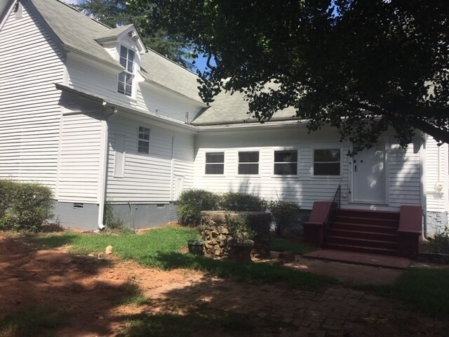 Foto del edificio - 1361 Ruth Jackson Rd