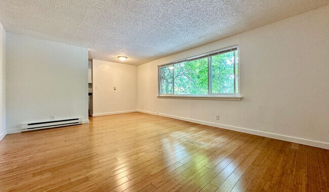 Foto del edificio - 6111 8th Ave NW