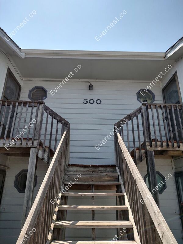 Building Photo - 500 Sky Vue Dr
