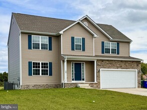 Building Photo - 28 Fields Dr