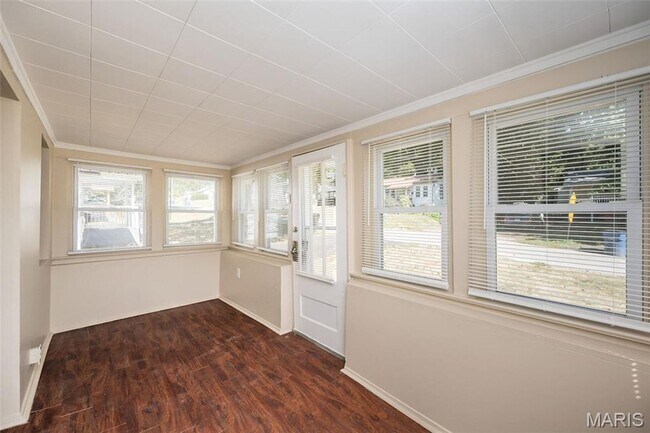 Foto del edificio - 8600 Betty Lee Ave