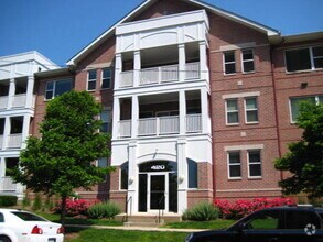 Building Photo - 420 57th St