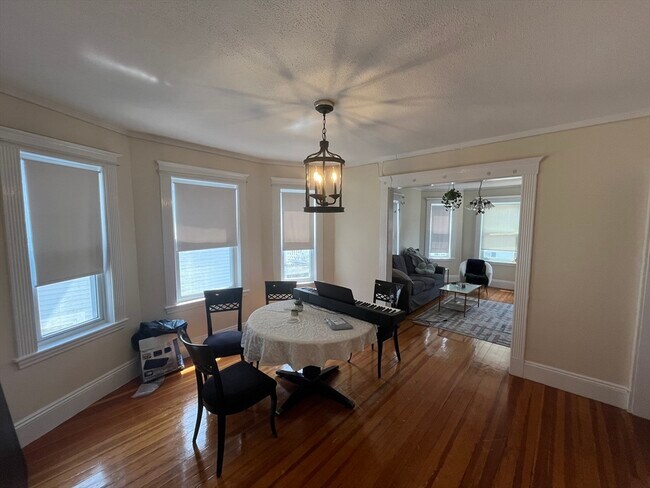 Foto del edificio - 39 Montfern Ave