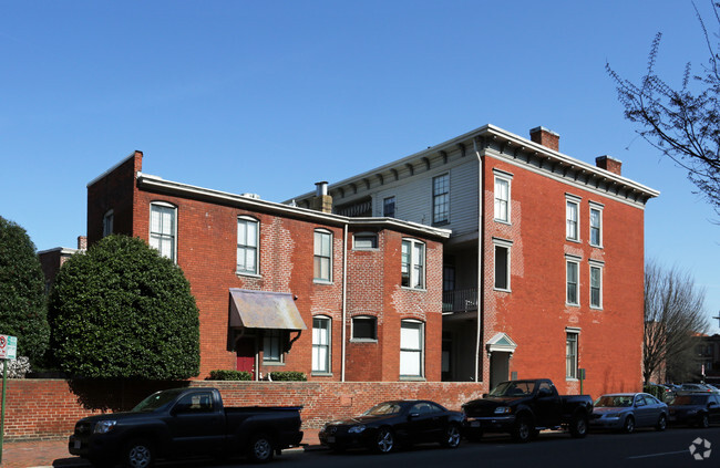 Foto del edificio - 13-17 E Grace St