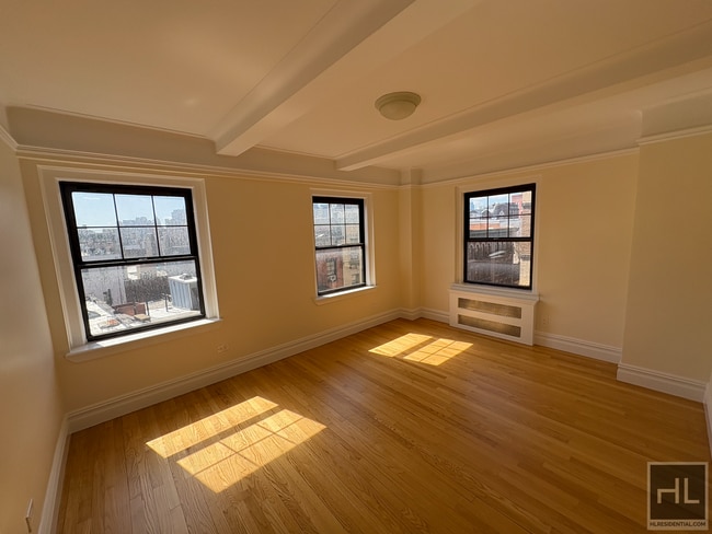 Building Photo - Christopher Street