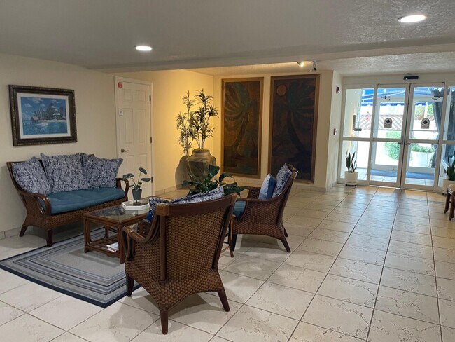 Building Photo - 3640 N Ocean Dr