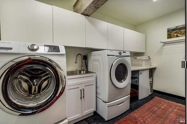 Building Photo - 1364 Milton Rd