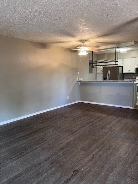 Building Photo - 5604 Boca Raton Blvd