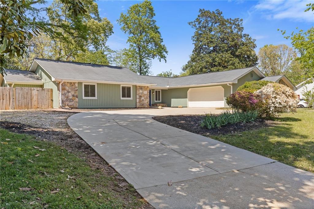 Foto principal - 350 Somerset Ln SE