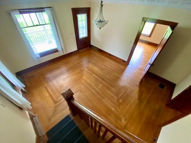 Building Photo - 282 Highland Ave