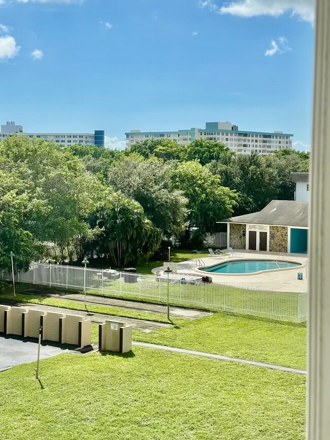 Foto del edificio - 1600 Tallwood Ave