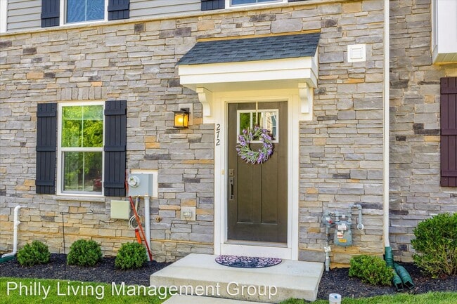 Foto del edificio - 4 br, 2.5 bath House - 272 Sugar Maple Sq