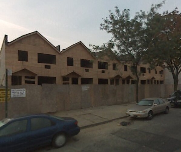 Primary Photo - 690-702 New Lots Ave