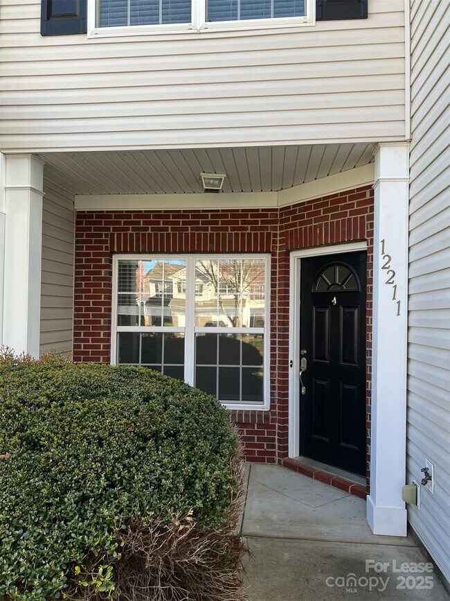 Foto del edificio - 12211 Stratfield Pl Cir