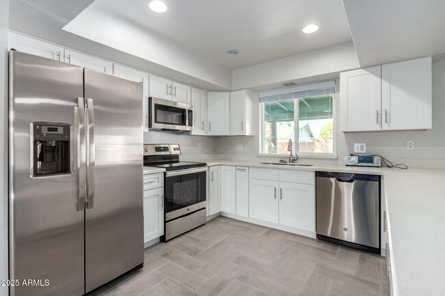Building Photo - 1308 S Polly Ann Dr