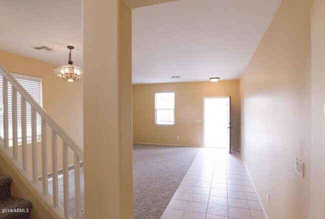 Foto del edificio - Gorgeous 4 Bed Laveen home in reputed Trai...