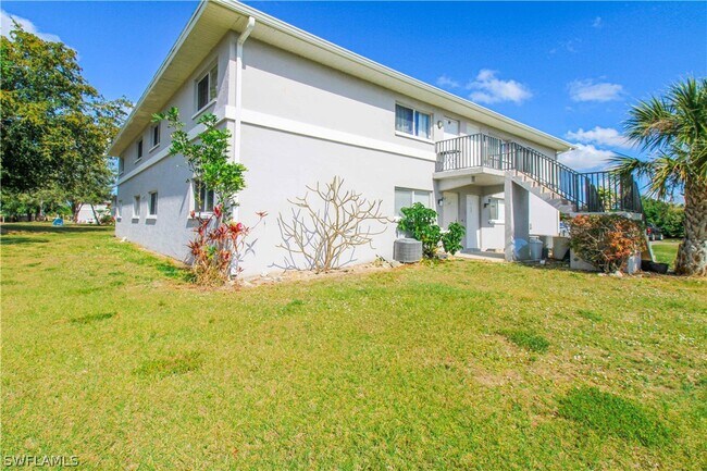 Foto del edificio - 10101 Sandy Hollow Ln