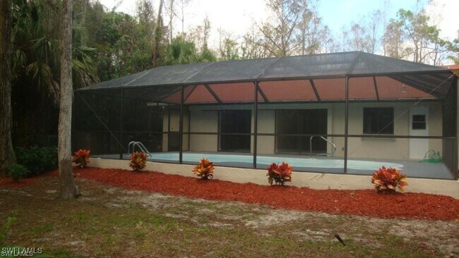 Foto del edificio - 5240 Cherry Wood Dr
