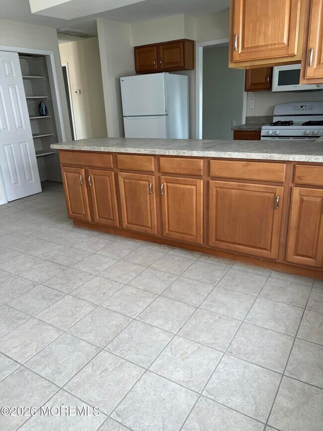 Foto del edificio - 121 Fort De France Ave