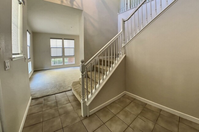 Foto del edificio - Townhouse with Fantastic Floor Plan at Mar...