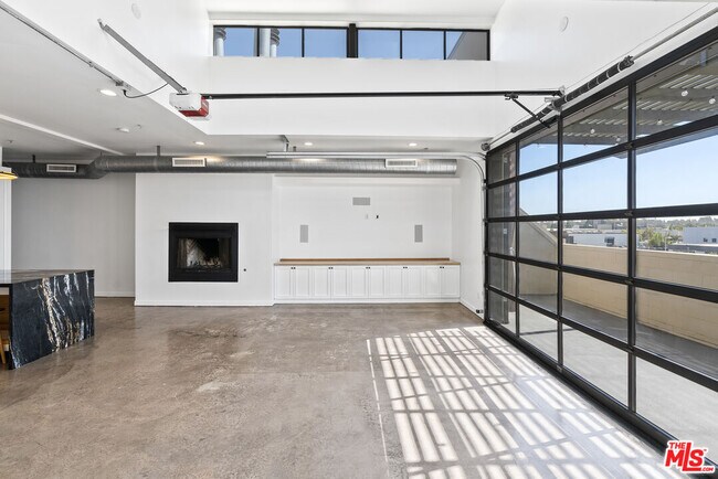 Foto del edificio - 1544 12th St