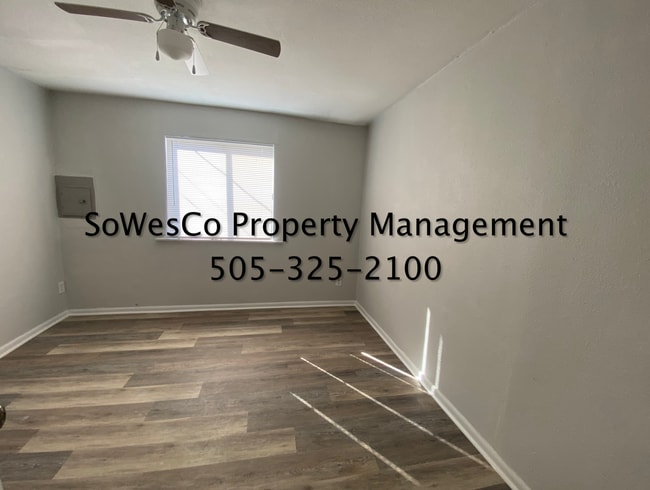 Building Photo - 703 E 23rd St