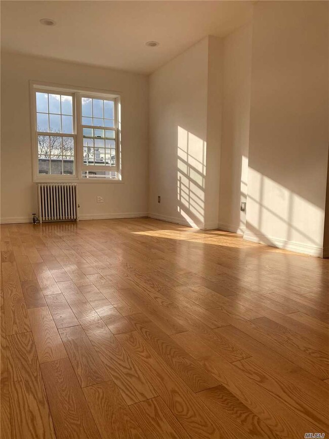 Foto del edificio - 71-32 67th St
