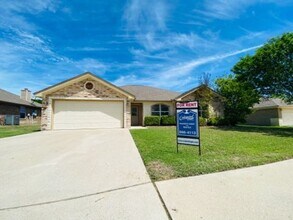 Building Photo - 2202 Walker Pl Blvd