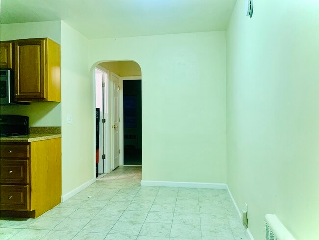 Building Photo - 3226 Rawlins Ave