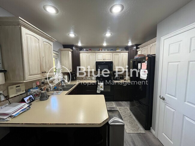 Foto del edificio - 5107 Lindee Ln