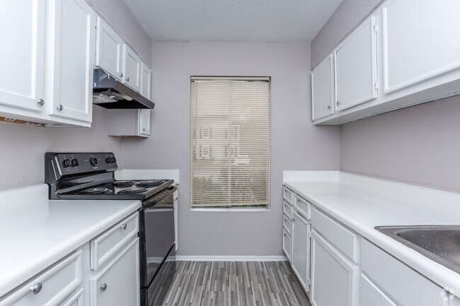 3BR, 2.5BA - Brierwood Point Apartments