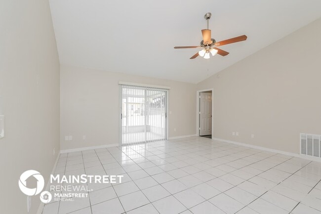 Building Photo - 807 Savona Pl