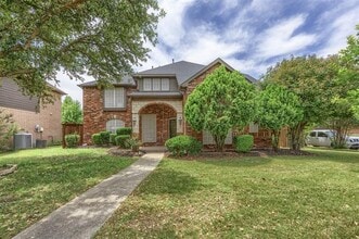 Building Photo - 6609 Amesbury Ln