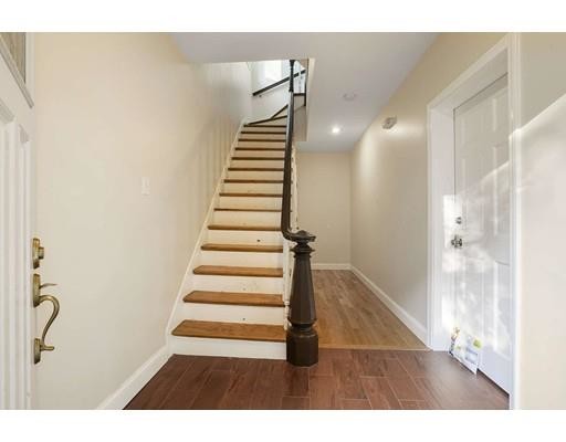 Foto del edificio - 119 Heath St