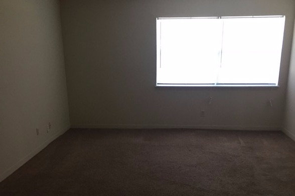 living room - 906 Broad St