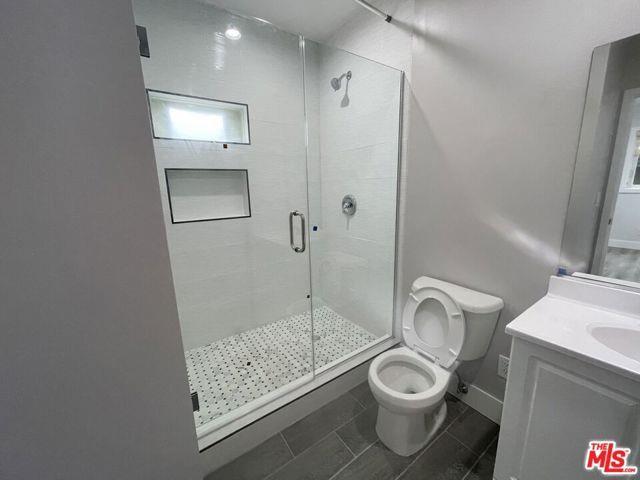 Foto del edificio - 6206 Mayfield Ave