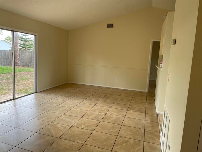 Building Photo - 1048 Pace Dr NW