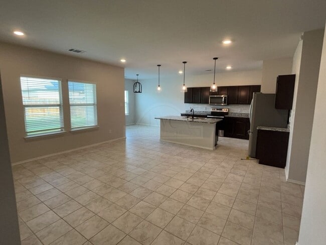 Building Photo - 9611 Murandy Dr