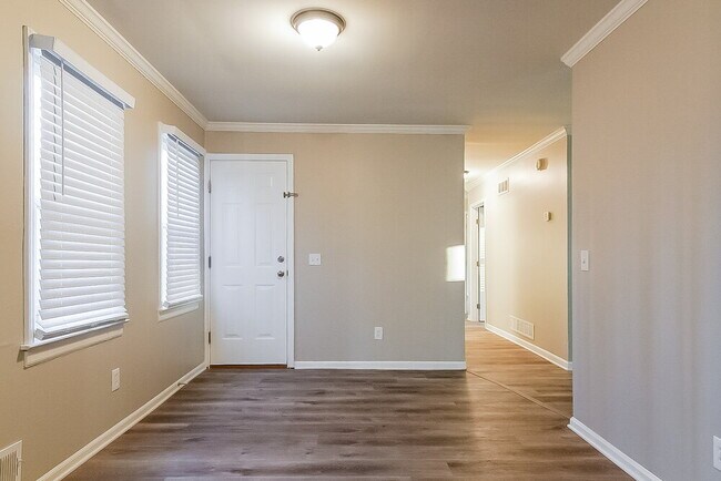 Building Photo - 361 Teague Dr NW