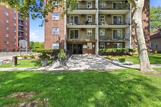 Building Photo - Bristol Place Apartments