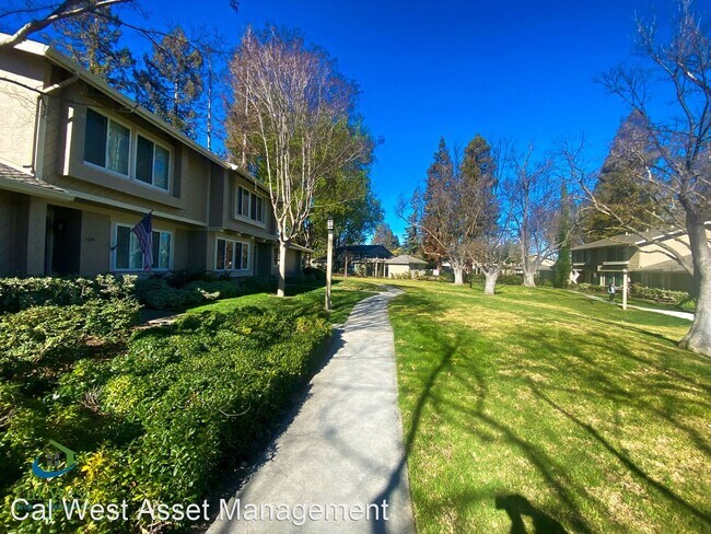 Building Photo - 3 br, 2.5 bath House - 1126 Longbranch Court