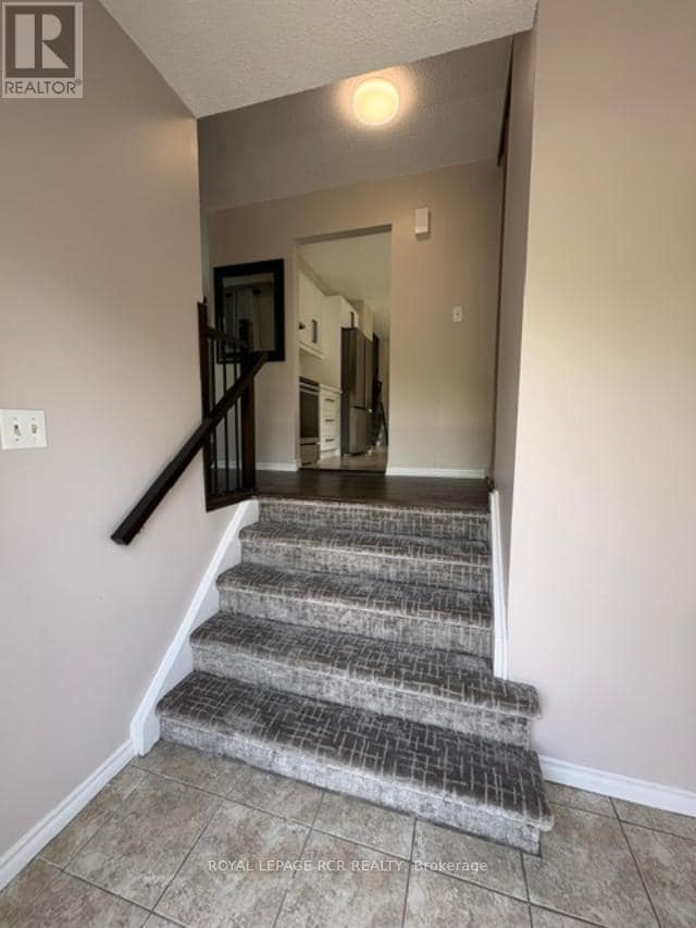 Building Photo - 97 Weybridge Trail