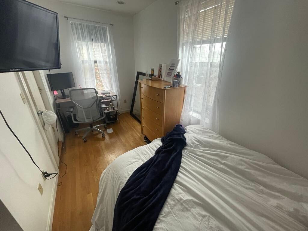 Foto principal - 205 Endicott St